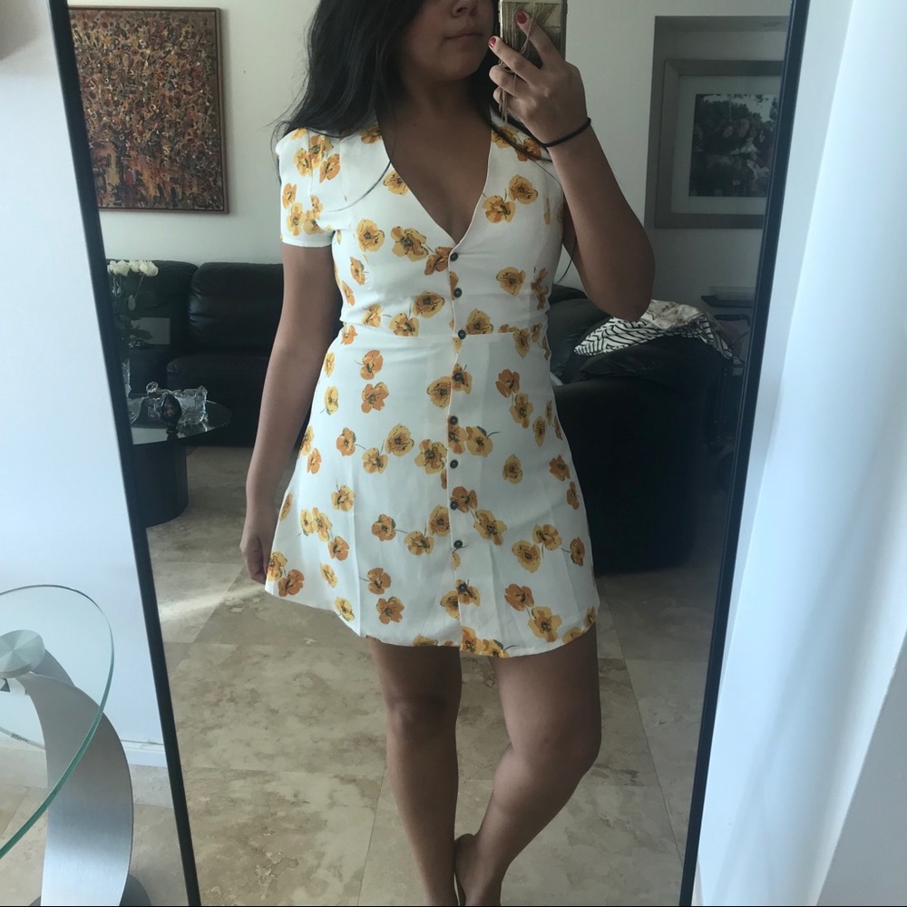 *LAST ONE* In Bloom Floral Mini Dress - Picture 4 of 8